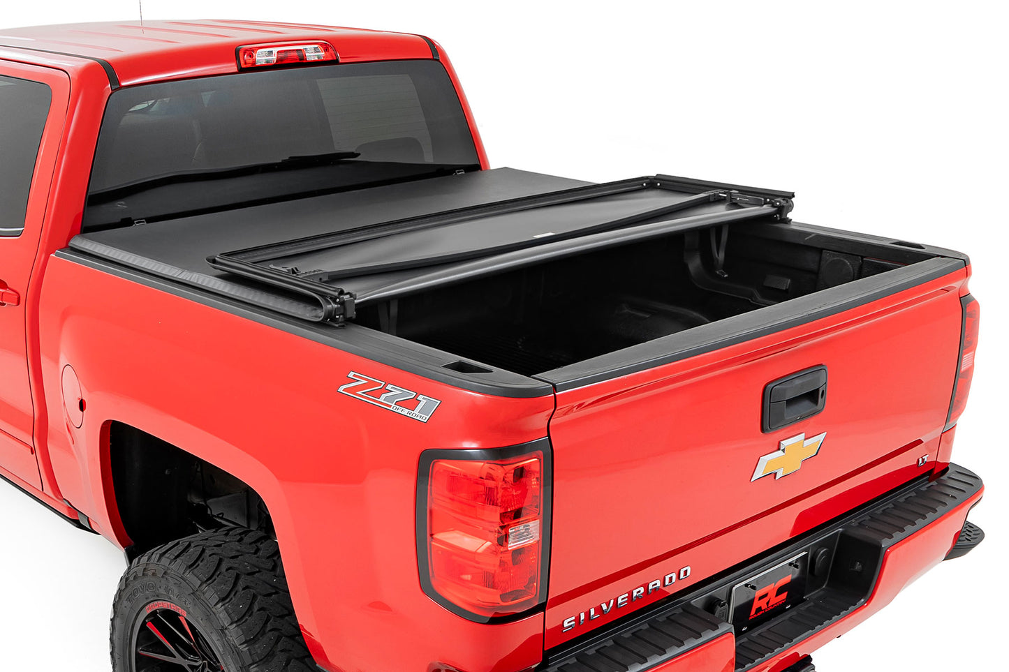 Bed Cover - Tri Fold - Soft - 5'9 In. Bed - Chevy GMC 1500 (14-18)
