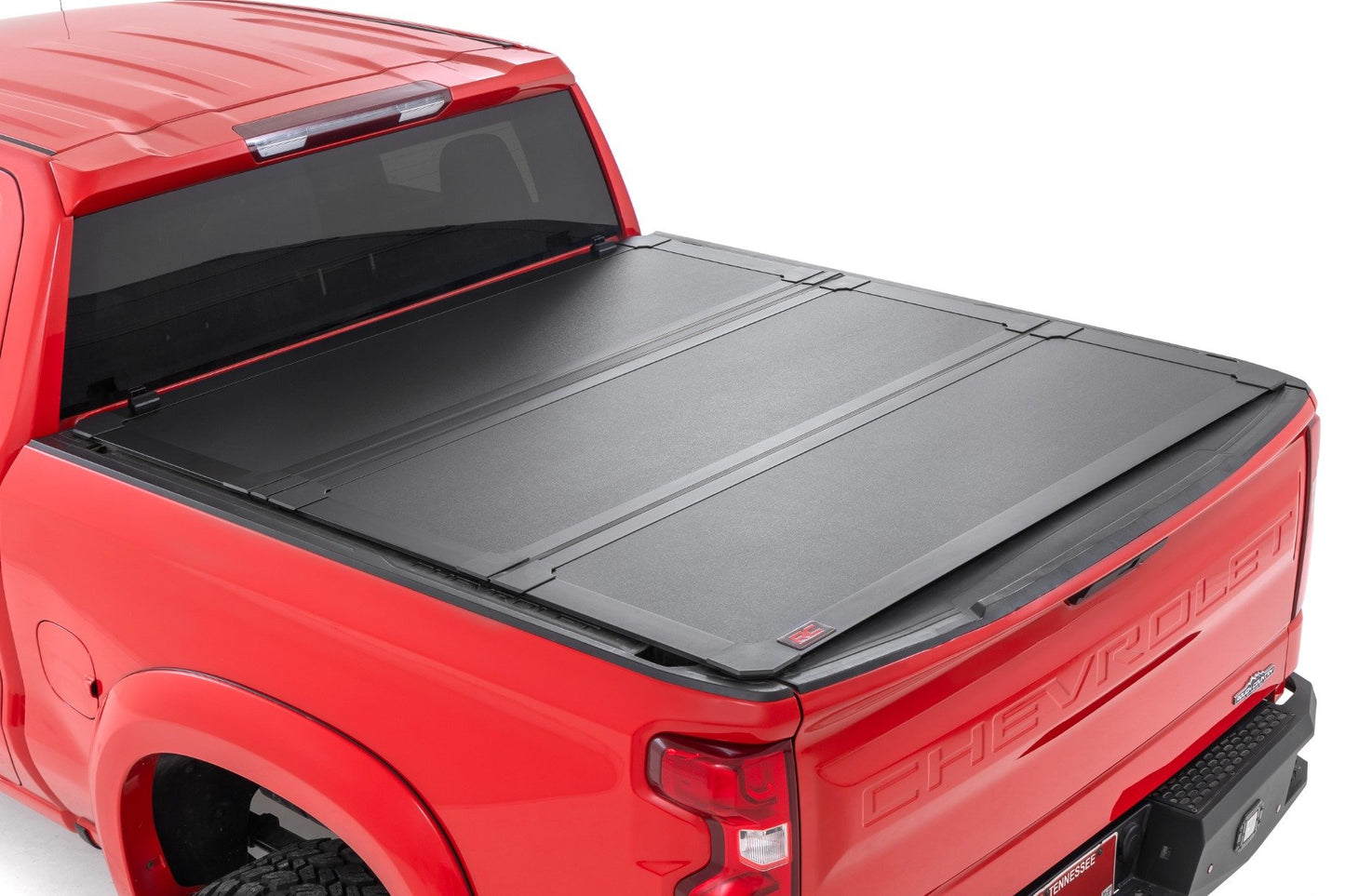 Hard Flush Mount Bed Cover - 5'10 In. Bed - Chevy GMC 1500 (19-23)