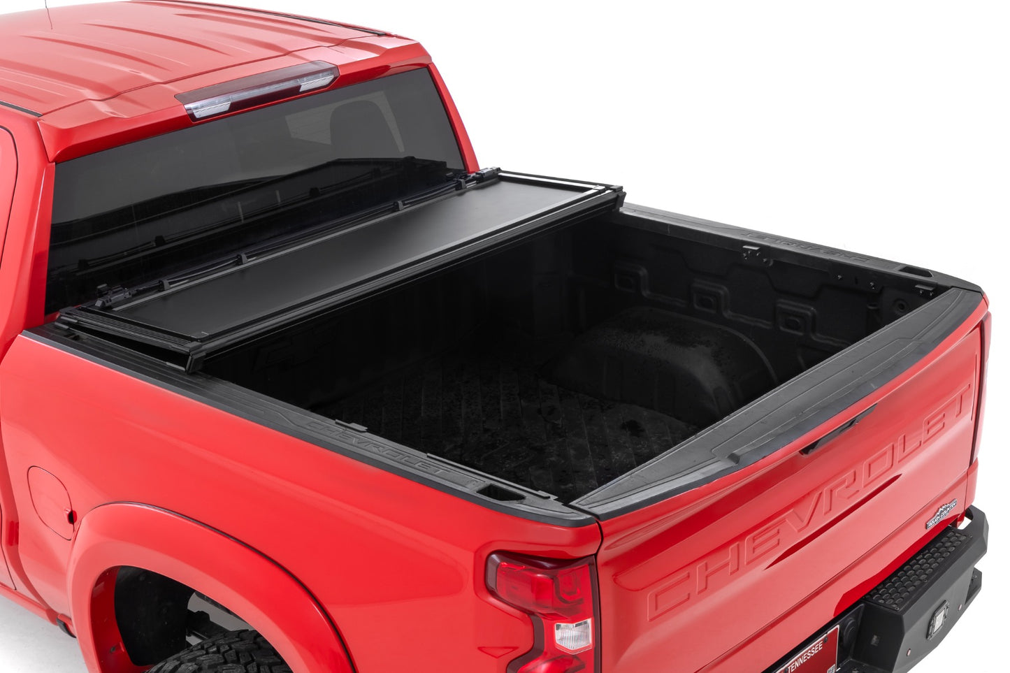 Hard Flush Mount Bed Cover - 5'10 In. Bed - Chevy GMC 1500 (19-23)