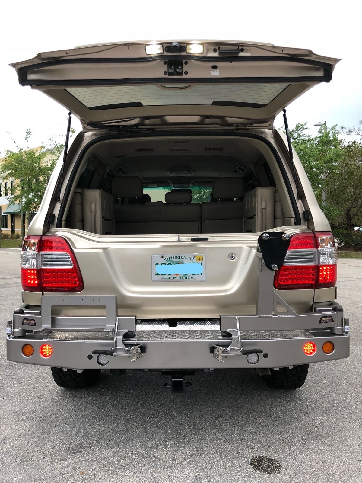 Dobinsons Rear Bumper With Swing Outs for Toyota Landcruiser 100 Series & Lexus LX470(BW80-4109)