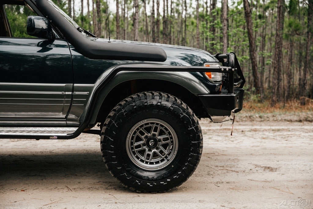 Dobinsons Side Steps and Rails for Lexus GX470 (SR59-167)