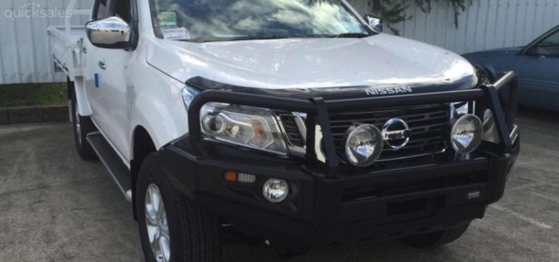 Dobinsons 4x4 Classic Black Deluxe Bullbar for Nissan NP300 (BU45-3700)