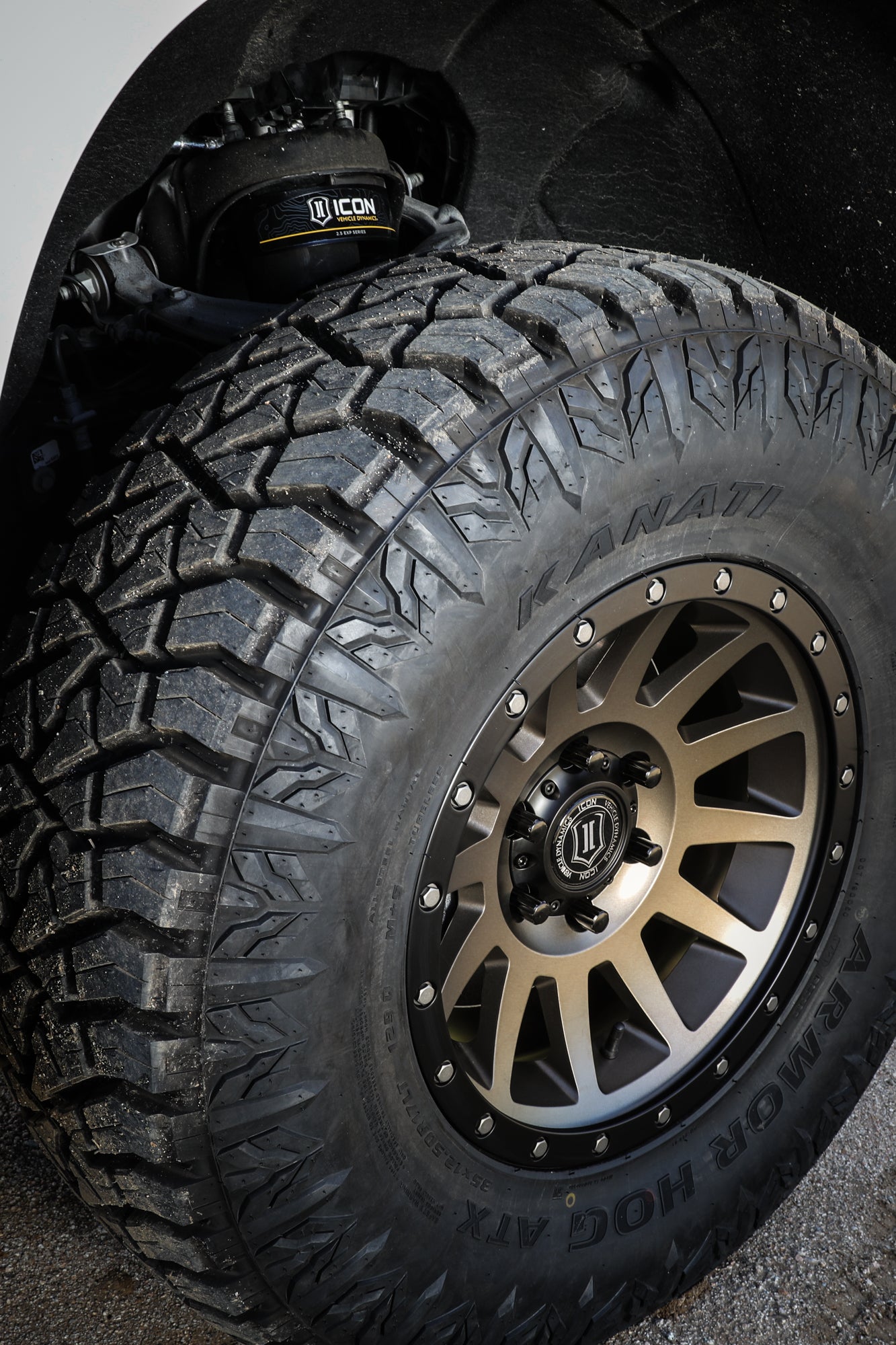 ICON 2019-2023 GM 1500 Front 2.38-3.75" Lift 2.5 EXP Coilover