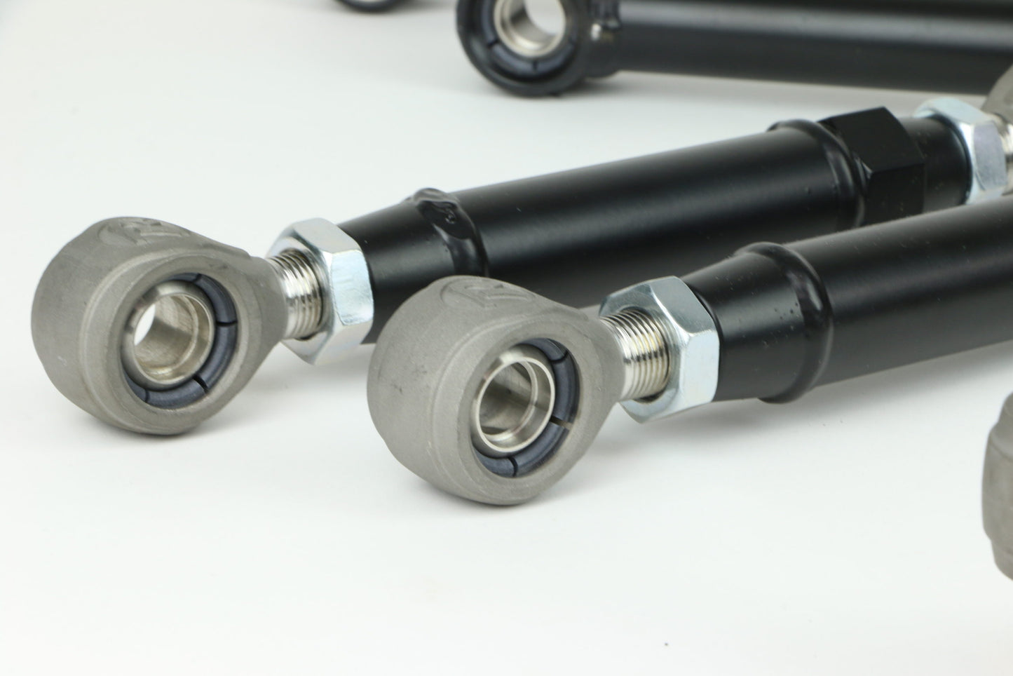 Rear Trailing Arms For 1988-1996 Corvette.