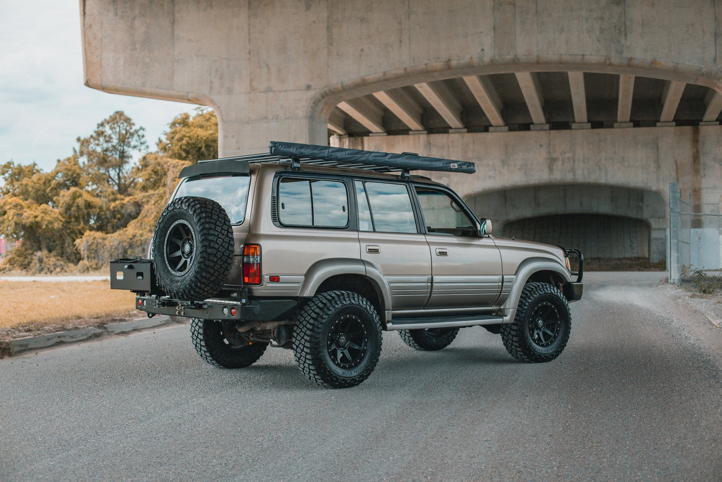 Dobinsons Rear Bumper With Swing Outs for Toyota Landcruiser 80 Series (BW80-4134)