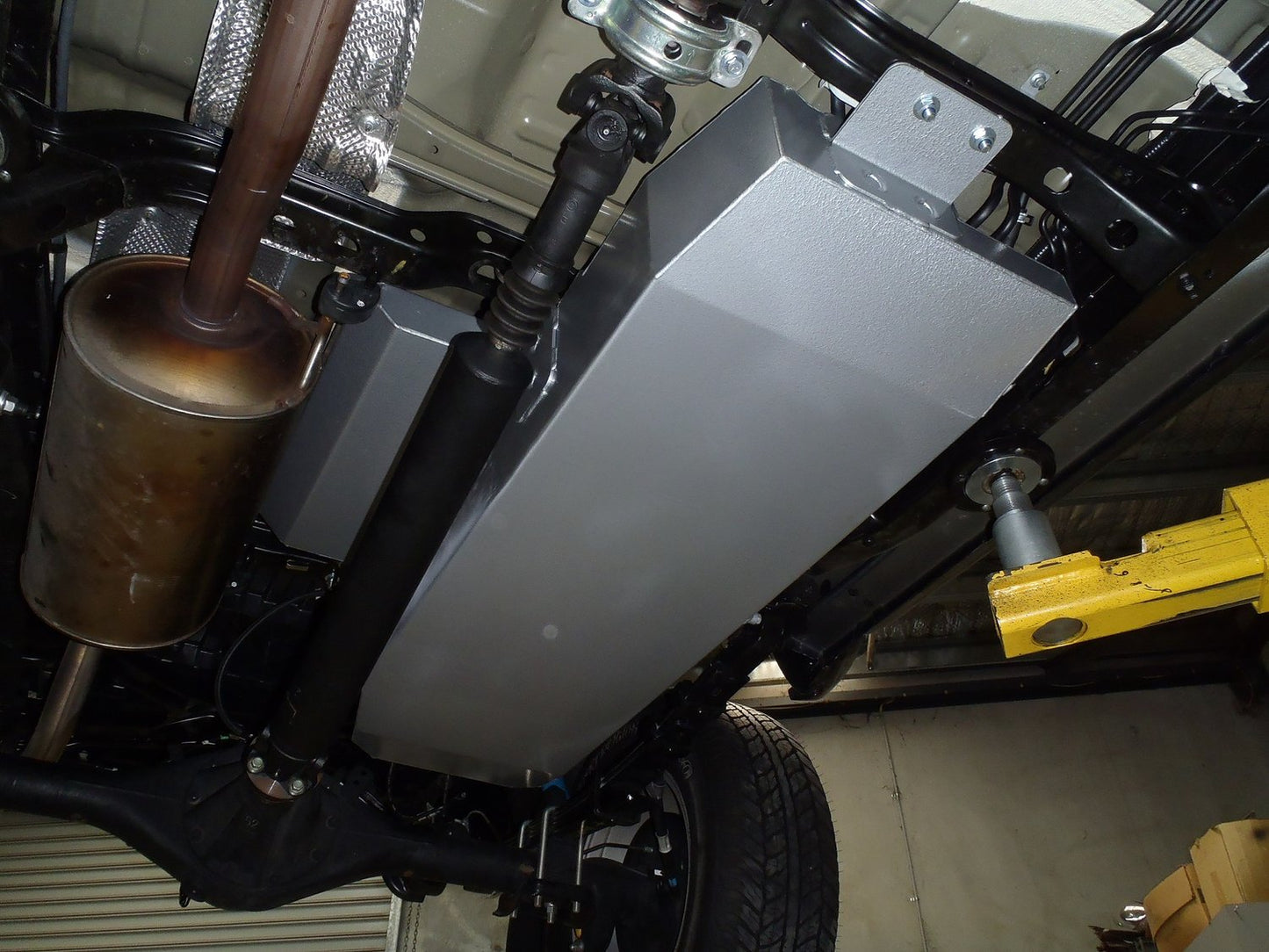 Toyota Gen 2-3 Tacoma – Dual &amp; Crew Cab - 33 gallon main tank replacement